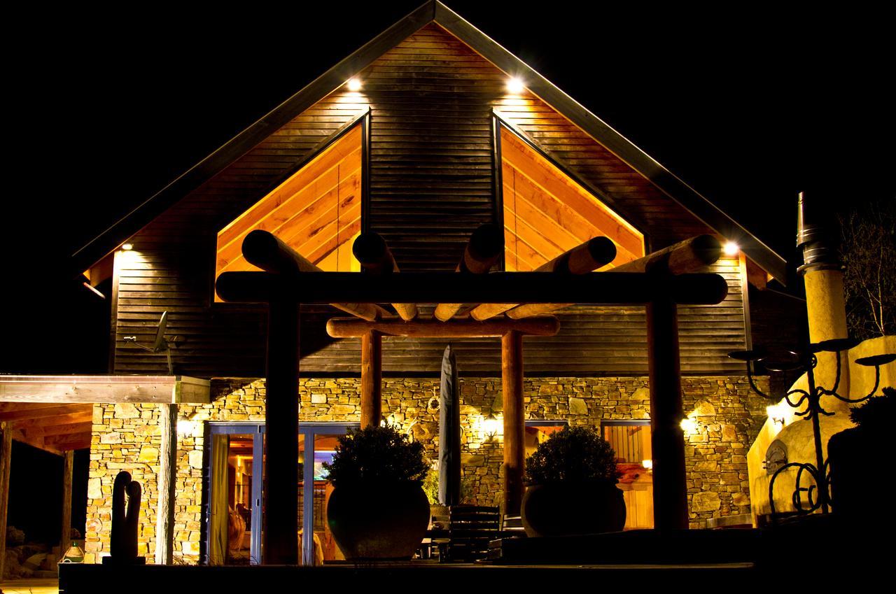 Tree House Lodge Bed & Breakfast Cheviot Ngoại thất bức ảnh
