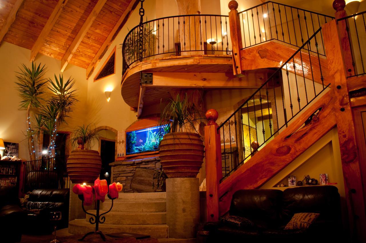 Tree House Lodge Bed & Breakfast Cheviot Ngoại thất bức ảnh