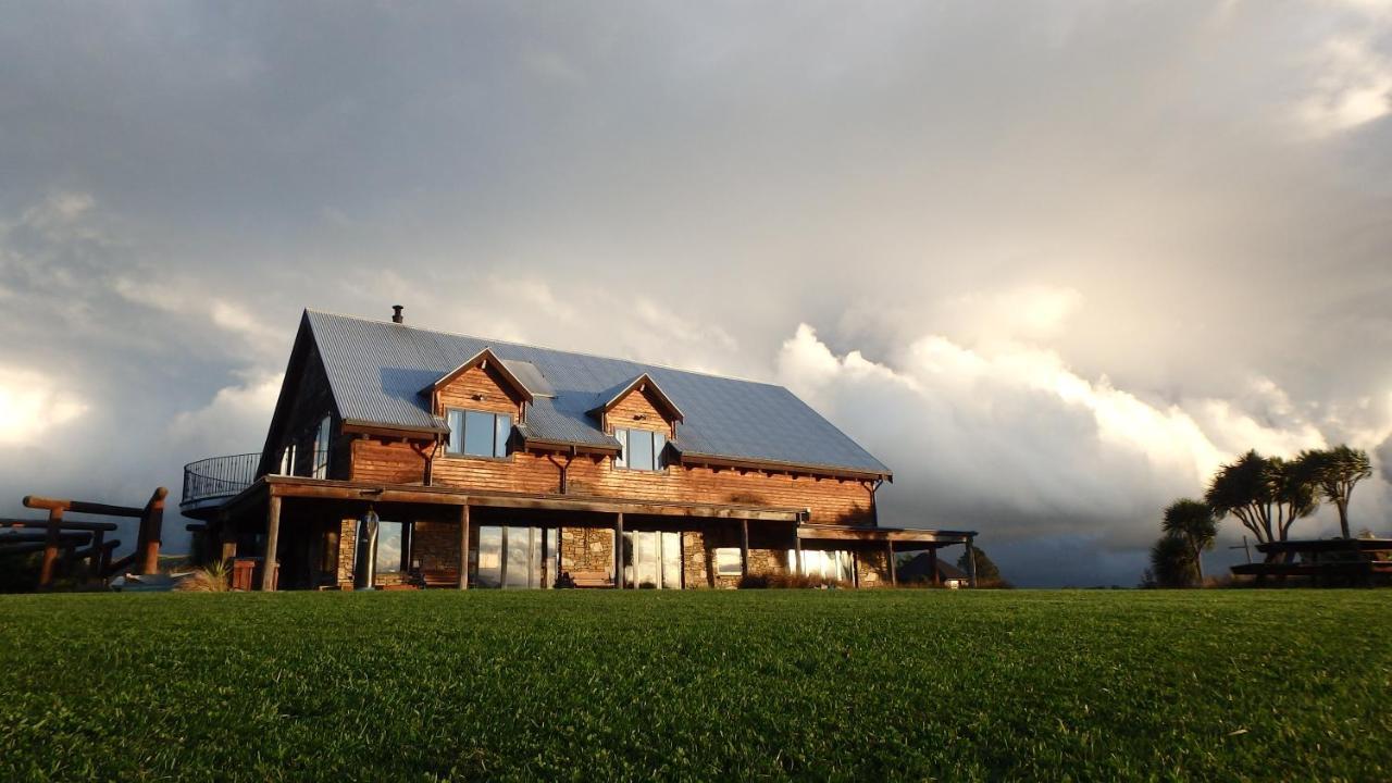 Tree House Lodge Bed & Breakfast Cheviot Ngoại thất bức ảnh